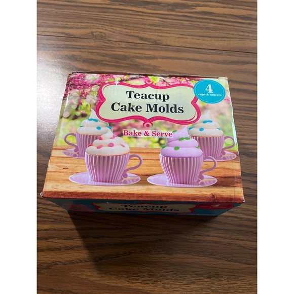 Set of four pink teacup cake molds NWT - Picture 1 of 4